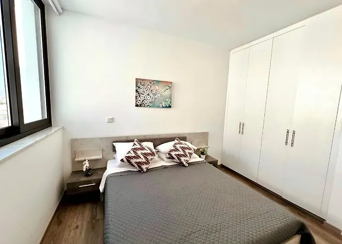 Hive 365 Apartmán Livadhia